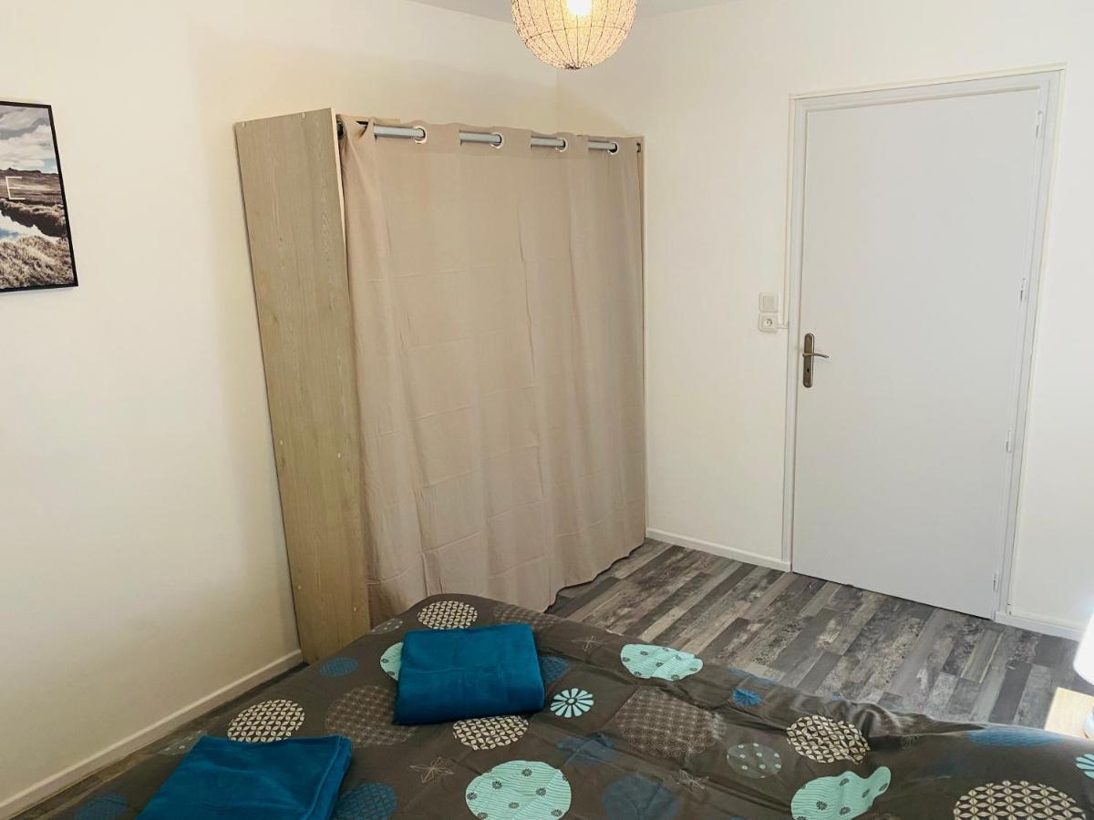 Studio 40M2 Plein Pied Avec Parking Jussac Exterior foto