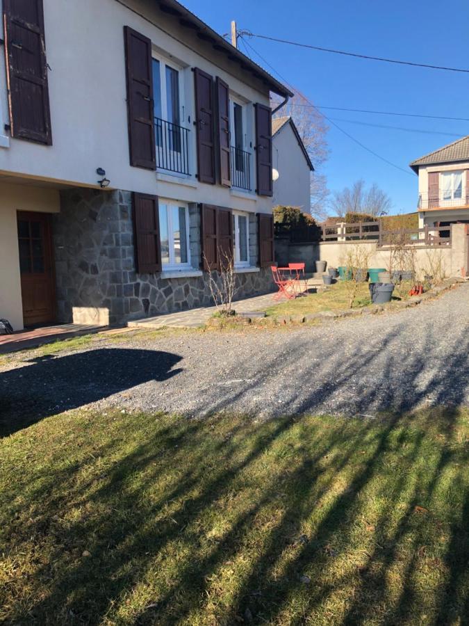 Studio 40M2 Plein Pied Avec Parking Jussac Exterior foto